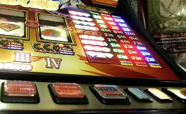 Premios y botones máquina recreativas para bar